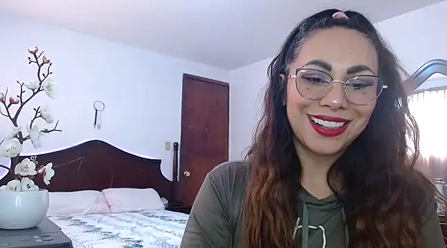 AloLovely  online show from 02-11-25, 09:25