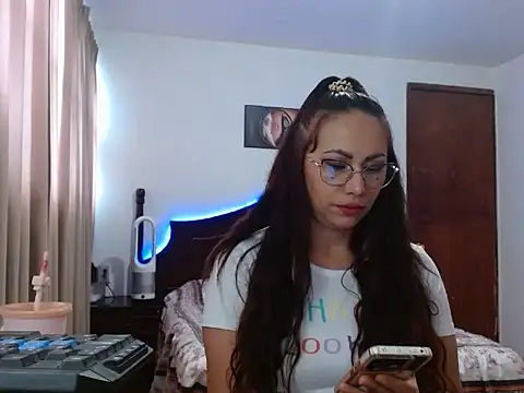 AloLovely  online show from 04-24-26, 07:27