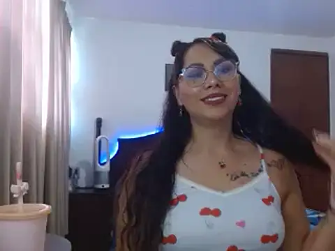 AloLovely  online show from 04-17-26, 08:11