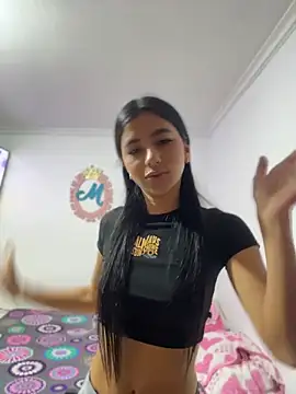 Snapshot of eva_roseee chatting on 05-15-26, 01:03 eva roseee online show from 05-15-26, 01:03