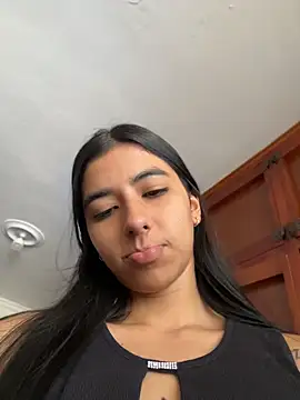 Snapshot of eva_roseee chatting on 06-11-26, 06:05 eva roseee online show from 06-11-26, 06:05