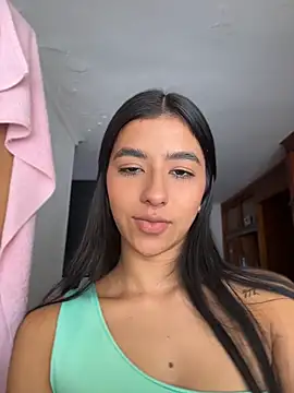Snapshot of eva_roseee chatting on 05-15-26, 06:28 eva roseee online show from 05-15-26, 06:28