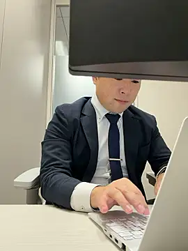 Nobu 469 online show from 11-26-25, 02:11