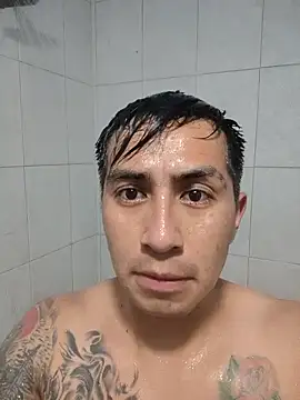 Snapshot of Fo05go chatting on 01-10-26, 02:18 Fo05go online show from 01-10-26, 02:18