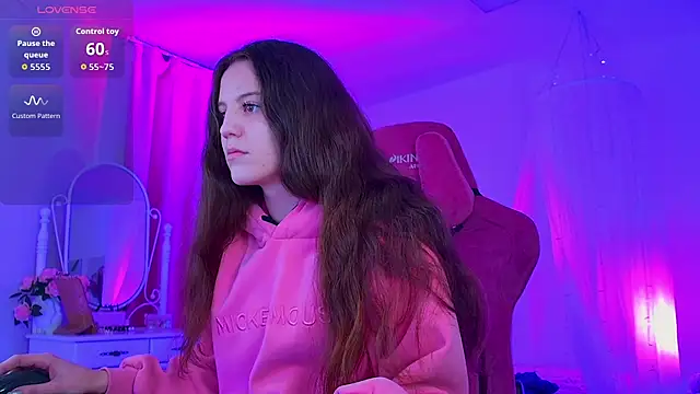 MilaStoyne online show from 09-25-25, 06:19