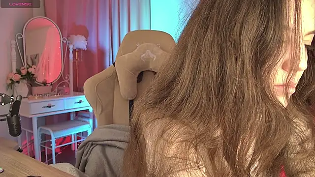 MilaStoyne online show from 11-27-25, 06:58