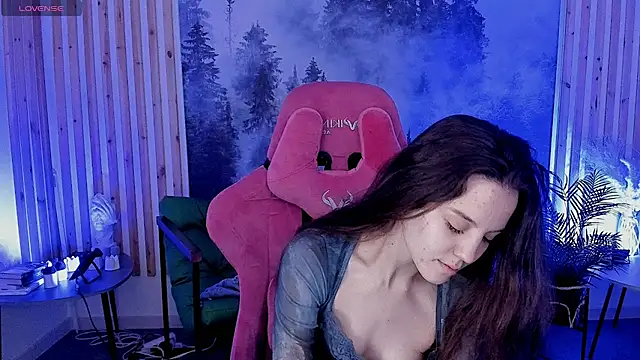 MilaStoyne online show from 12-15-25, 08:31