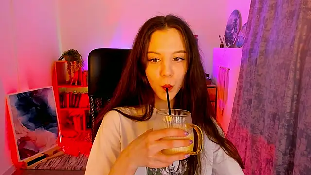 MilaStoyne online show from 03-11-25, 05:24