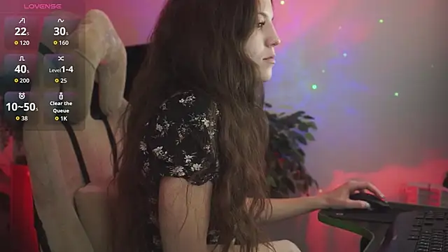 MilaStoyne online show from 10-22-25, 06:13