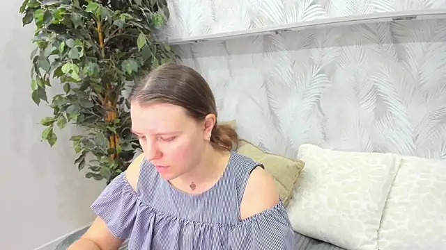 Snapshot of Jenny_Jimmy chatting on 06-16-26, 09:20 Jenny Jimmy online show from 06-16-26, 09:20