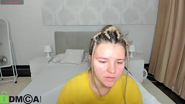 Jenny Jimmy online show from 10-28-25, 01:06