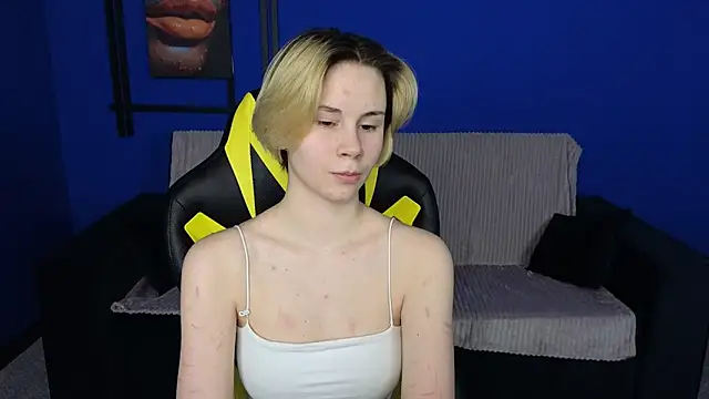 Snapshot of BettyCarter07 chatting on 03-05-25, 09:27 BettyCarter07 online show from 03-05-25, 09:27