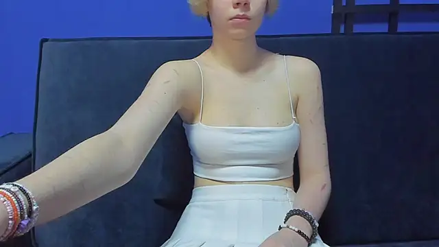 Snapshot of BettyCarter07 chatting on 02-23-25, 01:13 BettyCarter07 online show from 02-23-25, 01:13