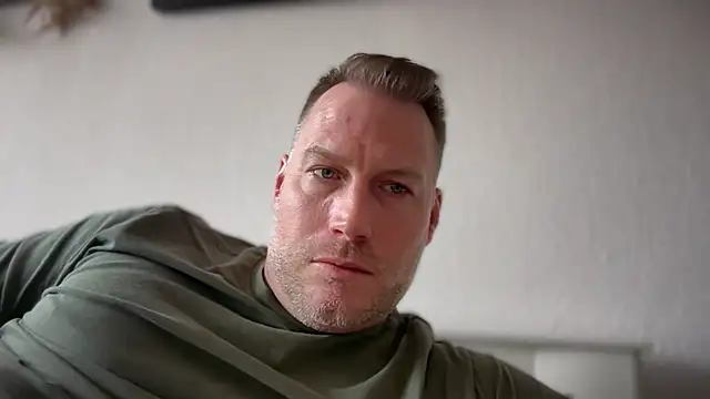 Christian87xxx online show from 03-28-26, 02:18