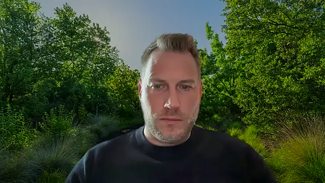 Snapshot of Christian87xxx chatting on 02-18-25, 03:52 Christian87xxx online show from 02-18-25, 03:52