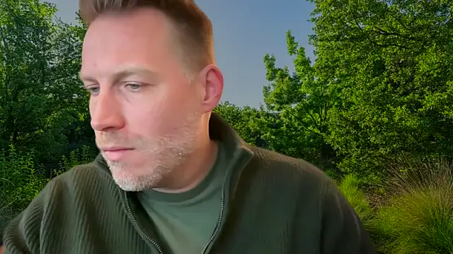 Snapshot of Christian87xxx chatting on 11-10-25, 01:49 Christian87xxx online show from 11-10-25, 01:49