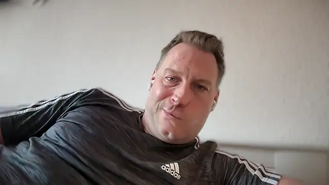 Christian87xxx online show from 03-22-26, 04:19