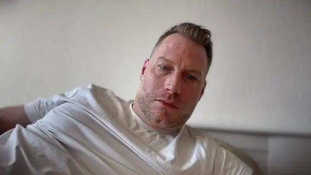 Christian87xxx online show from 04-03-26, 06:20