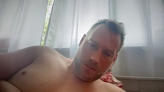 Snapshot of Christian87xxx chatting on 09-20-25, 07:57 Christian87xxx online show from 09-20-25, 07:57