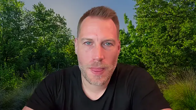 Snapshot of Christian87xxx chatting on 09-12-25, 06:57 Christian87xxx online show from 09-12-25, 06:57