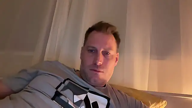 Christian87xxx online show from 12-13-25, 11:44