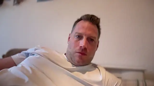 Christian87xxx online show from 04-14-26, 05:18