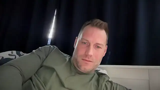 Snapshot of Christian87xxx chatting on 03-15-25, 10:13 Christian87xxx online show from 03-15-25, 10:13