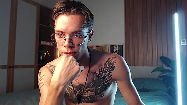 William Henry  online show from 03-31-26, 12:40