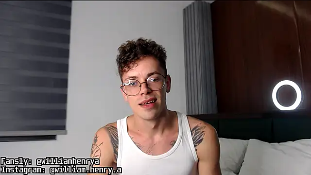 Snapshot of William_Henry_ chatting on 01-29-25, 03:04 William Henry online show from 01-29-25, 03:04