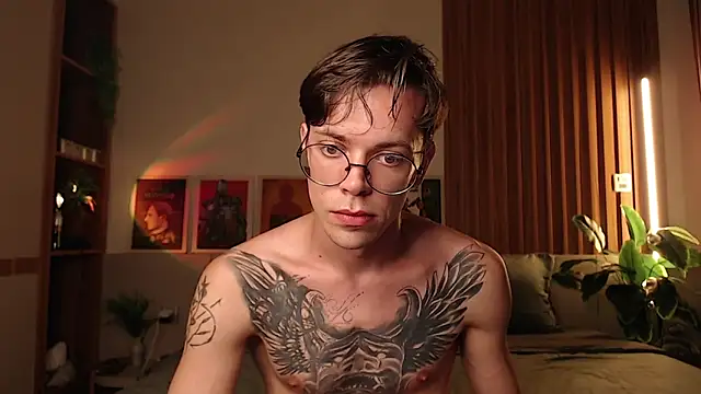 William Henry  online show from 03-27-26, 01:45