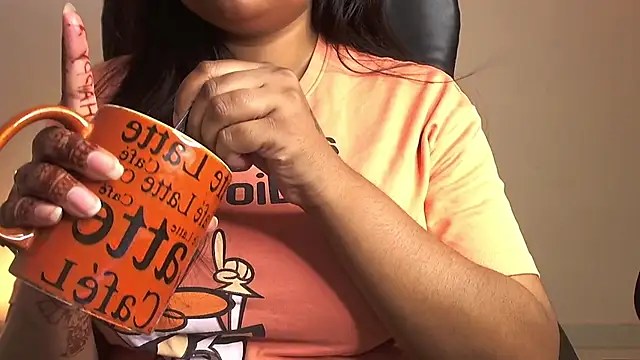 Snapshot of Kannu- chatting on 10-11-25, 04:57 Kannu- online show from 10-11-25, 04:57
