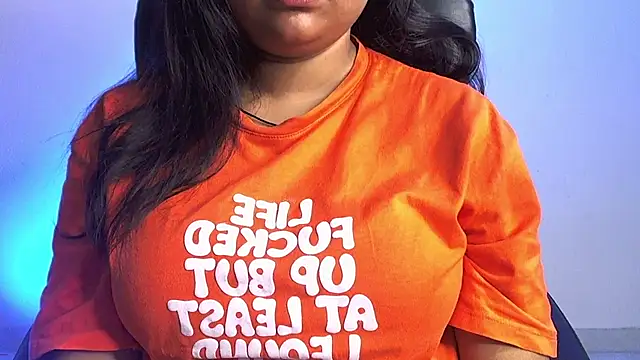 Snapshot of Kannu- chatting on 10-04-25, 04:58 Kannu- online show from 10-04-25, 04:58