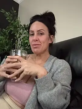 goddess-harper online show from 12-18-25, 11:14