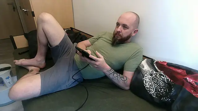 Chester 2006 online show from 02-19-25, 02:55