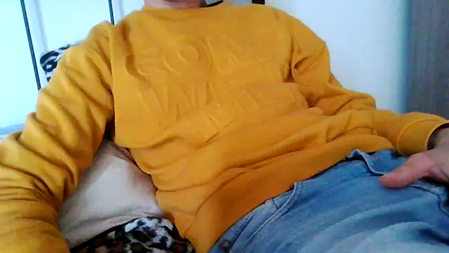 Snapshot of tommyboyteen chatting on 02-03-25, 01:30 tommyboyteen online show from 02-03-25, 01:30