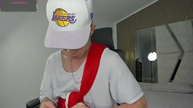 marcuscollins1  online show from 12-22-25, 02:50