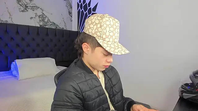 marcuscollins1  online show from 03-06-26, 12:55