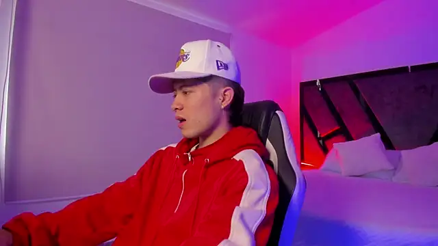 marcuscollins1  online show from 11-30-25, 01:34