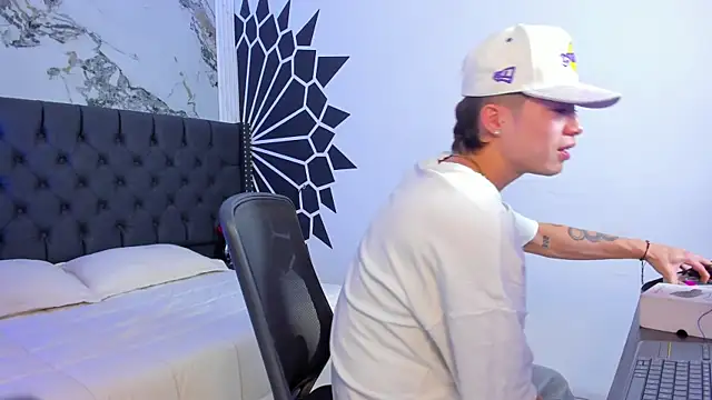 marcuscollins1  online show from 03-21-26, 12:53