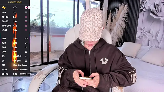 Snapshot of marcuscollins1_ chatting on 02-07-26, 12:35 marcuscollins1 online show from 02-07-26, 12:35