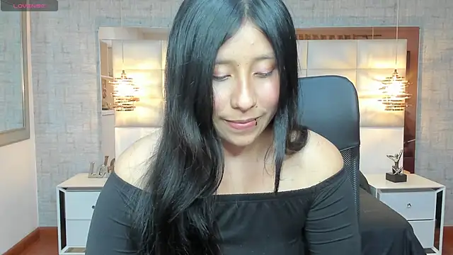 Nohemi louse online show from 09-13-25, 07:03