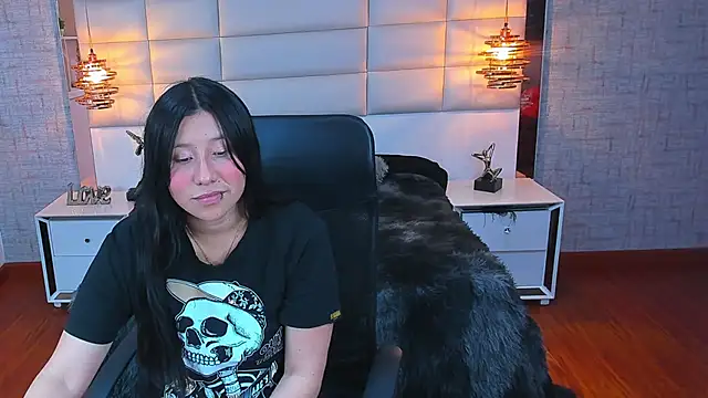 Nohemi louse online show from 01-06-26, 07:40