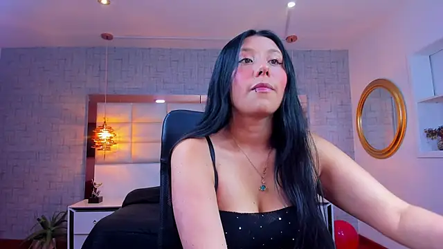 Nohemi louse online show from 05-21-26, 07:00