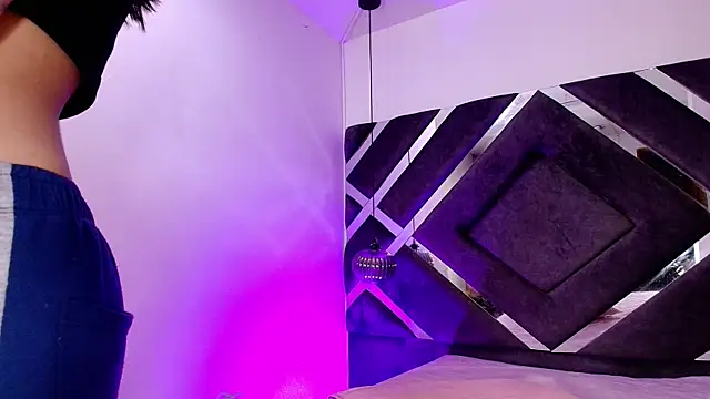 sara lopee1 online show from 10-02-25, 11:57