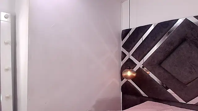 sara lopee1 online show from 09-25-25, 12:00