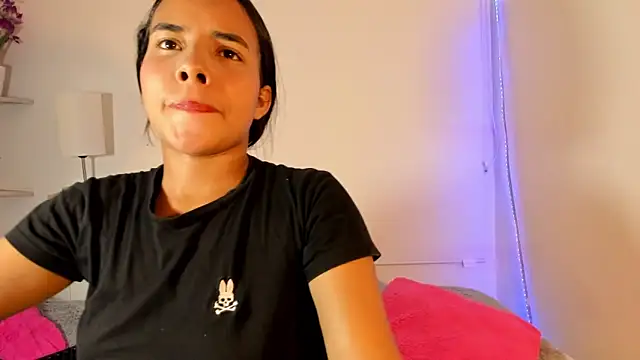 Snapshot of Roxy_Stonee chatting on 12-16-25, 07:29 Roxy Stonee online show from 12-16-25, 07:29