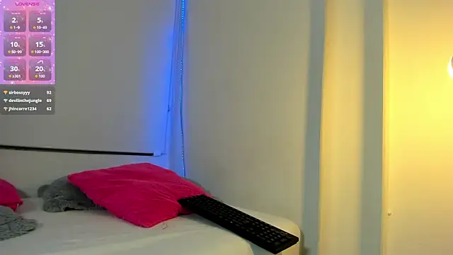 Snapshot of Roxy_Stonee chatting on 12-03-25, 07:24 Roxy Stonee online show from 12-03-25, 07:24