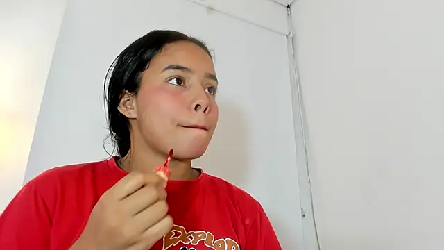 Snapshot of Roxy_Stonee chatting on 11-28-25, 07:25 Roxy Stonee online show from 11-28-25, 07:25