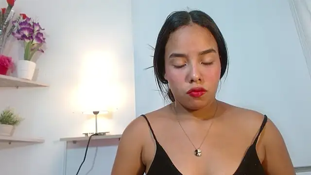 Snapshot of Roxy_Stonee chatting on 11-24-25, 07:14 Roxy Stonee online show from 11-24-25, 07:14