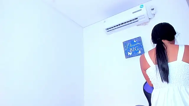 Snapshot of Roxy_Stonee chatting on 01-15-26, 07:28 Roxy Stonee online show from 01-15-26, 07:28